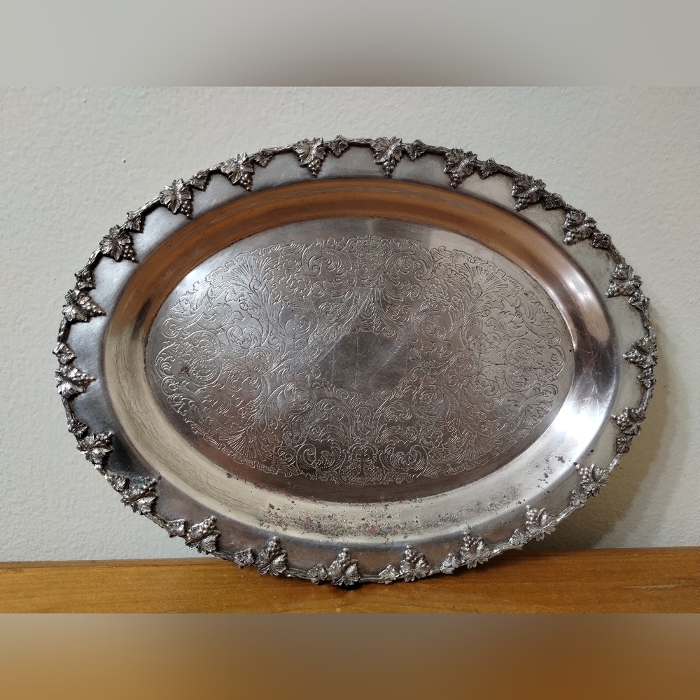 Vintage W. M Rogers Hamilton EP On Copper Oval Silver Plated Tray